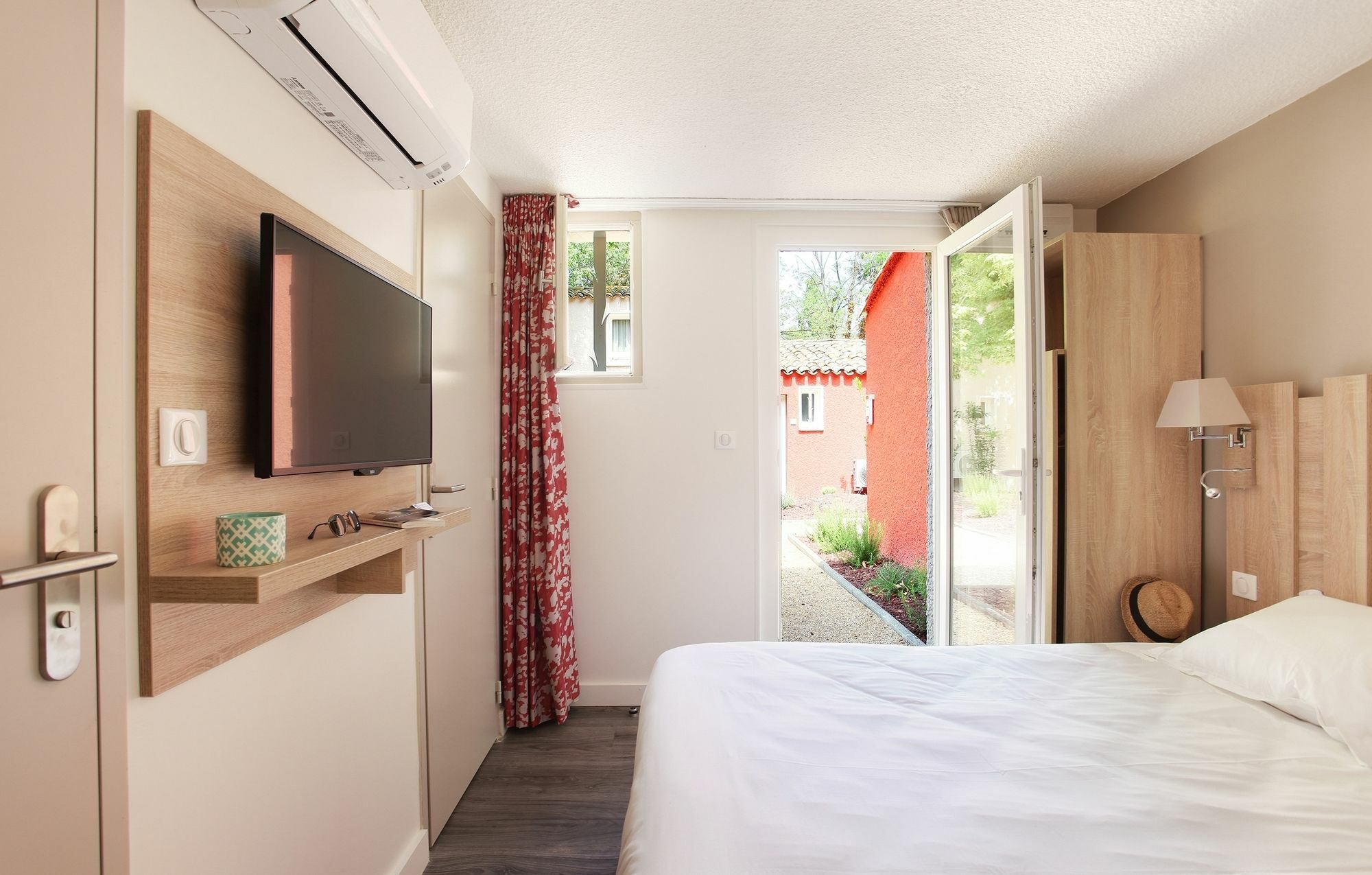 Residence Odalys Le Village Camarguais Les Gardians Arles Luaran gambar