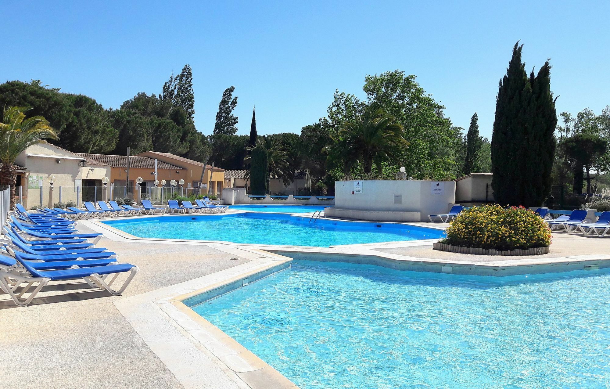 Residence Odalys Le Village Camarguais Les Gardians Arles Luaran gambar